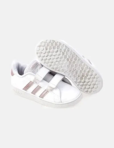 Adidas Deportiva blanca velcro