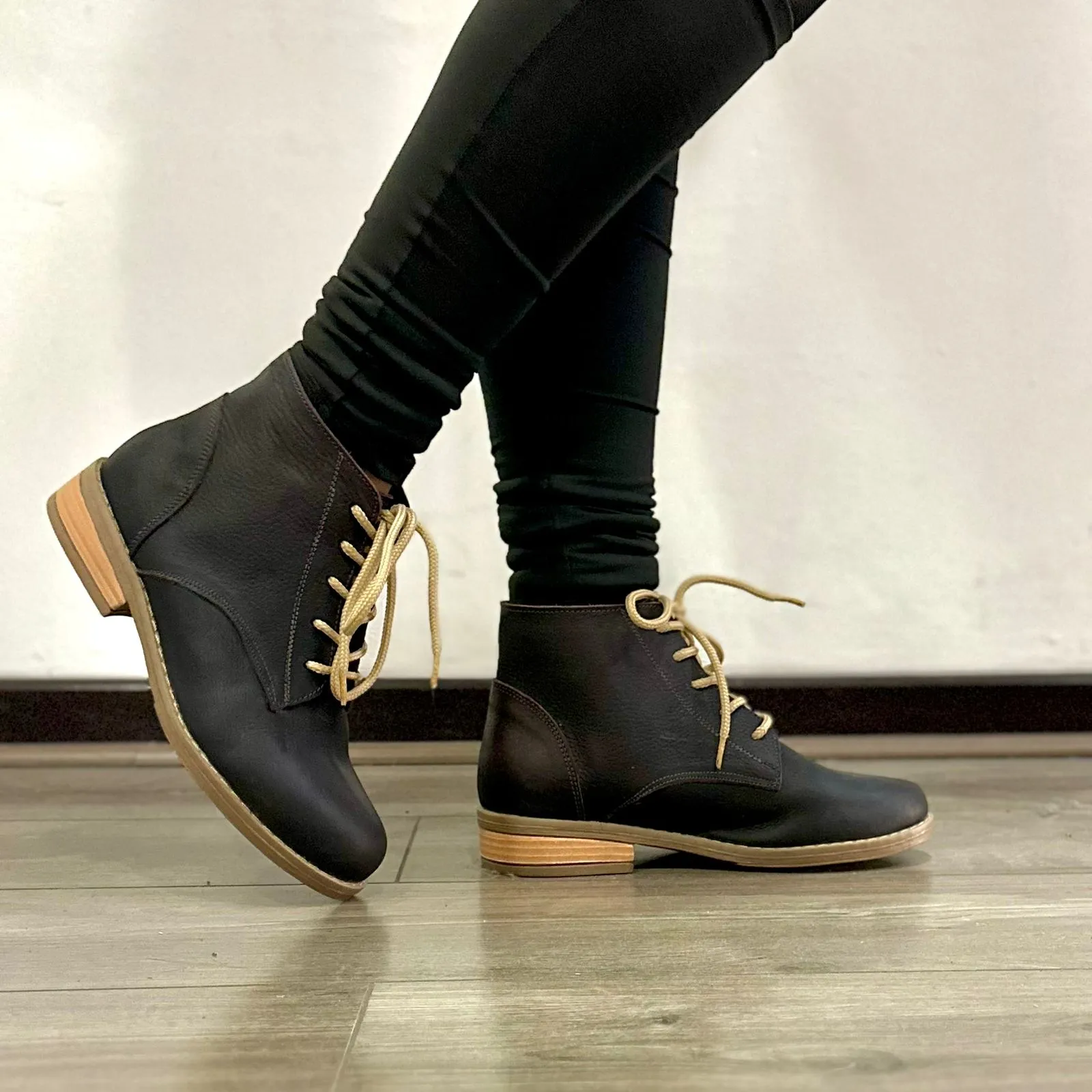 Botin Boston Cafe Moro Impermeable