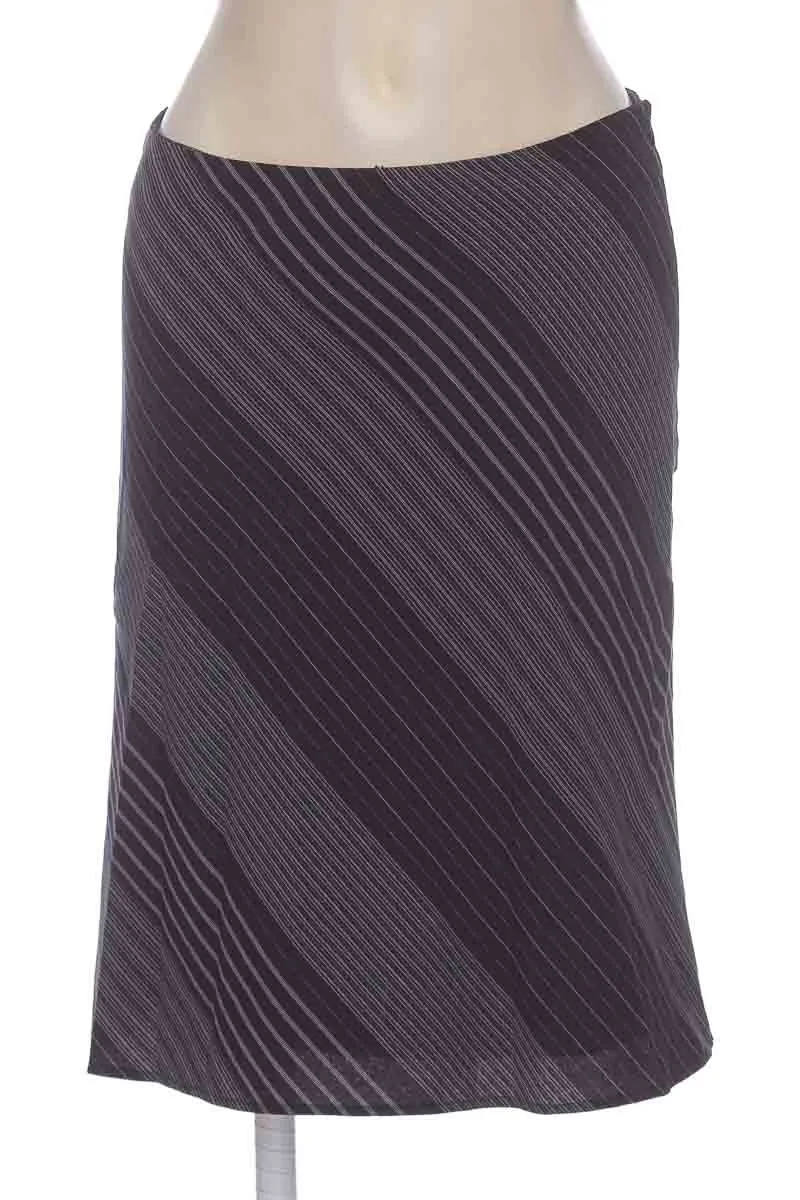 FALDA COLOR NEGRO  TEMPUS