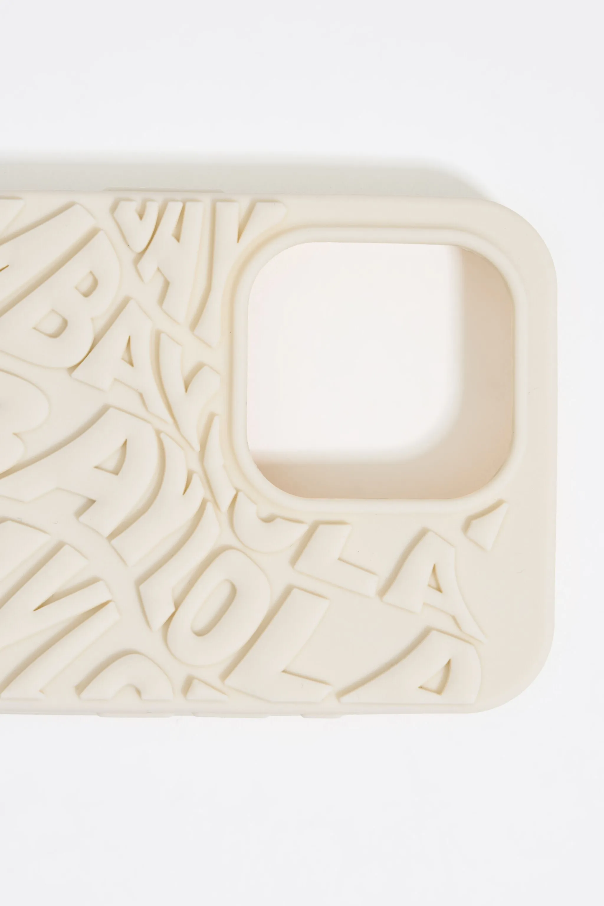 Funda iPhone 15 Pro Max silicona logo marfil