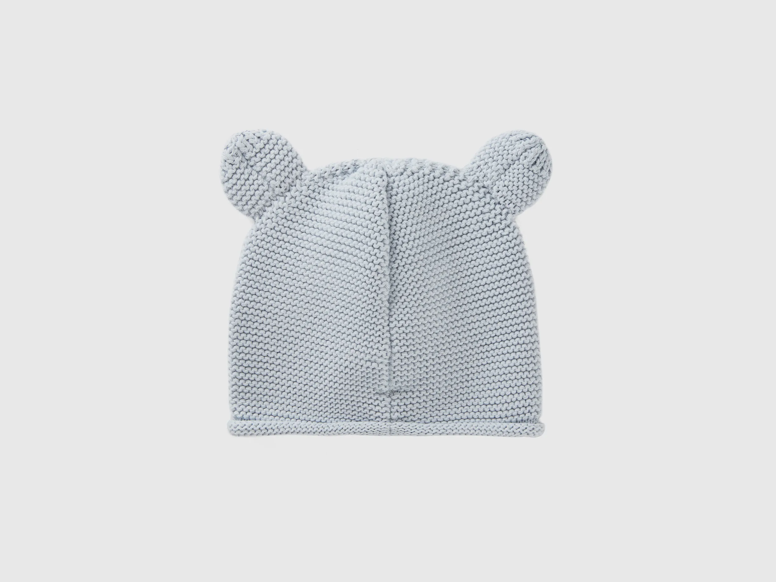 Gorro de tricot con aplicaciones