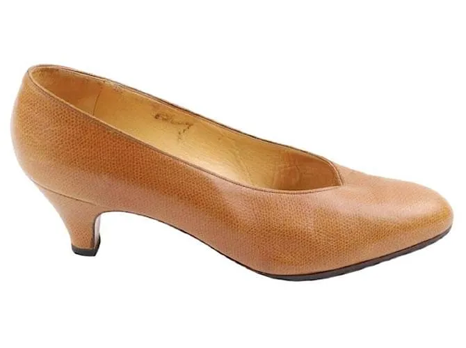 Hermès Tacones de cuero Castaño 