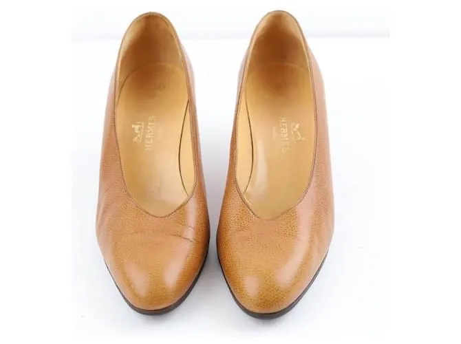 Hermès Tacones de cuero Castaño 