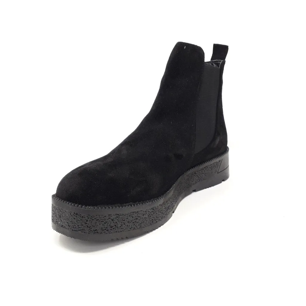 Marlow Black