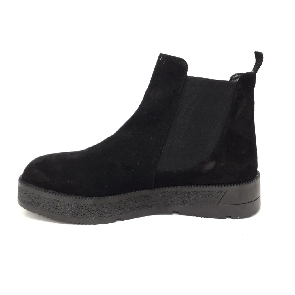 Marlow Black