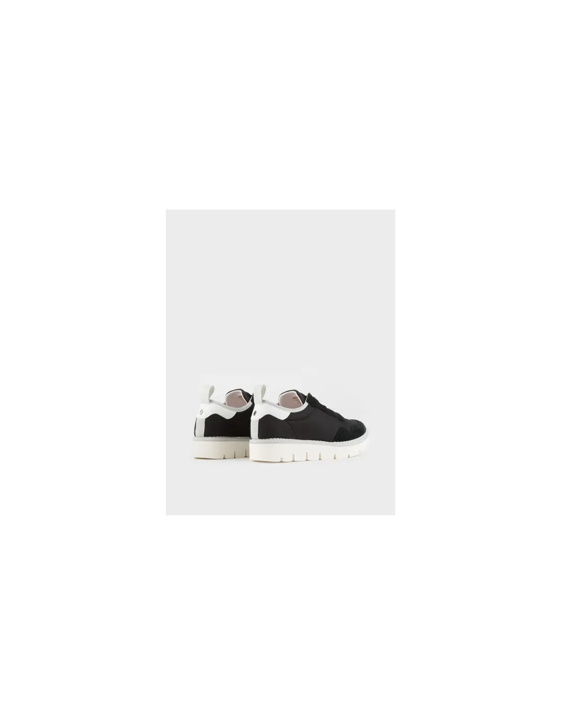 P05 SLIPON NEGRO