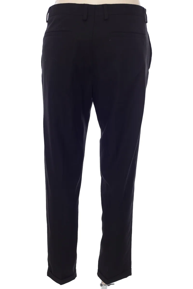 PANTALóN COLOR NEGRO  ZARA
