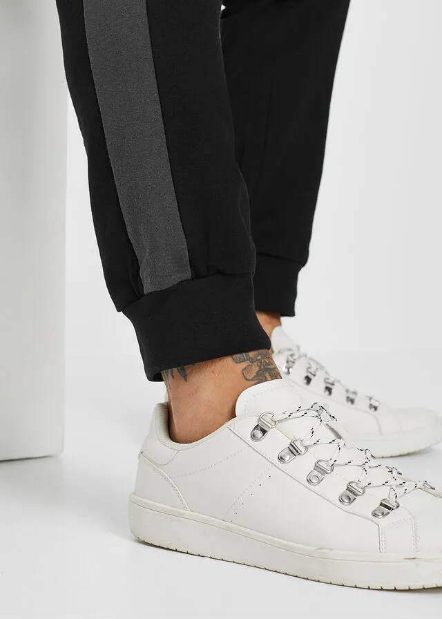 PANTALóN DE CHáNDAL CON POLIéSTER RECICLADO NEGROPIZARRA