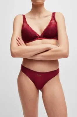 Paquete de tres tangas con detalle de logo