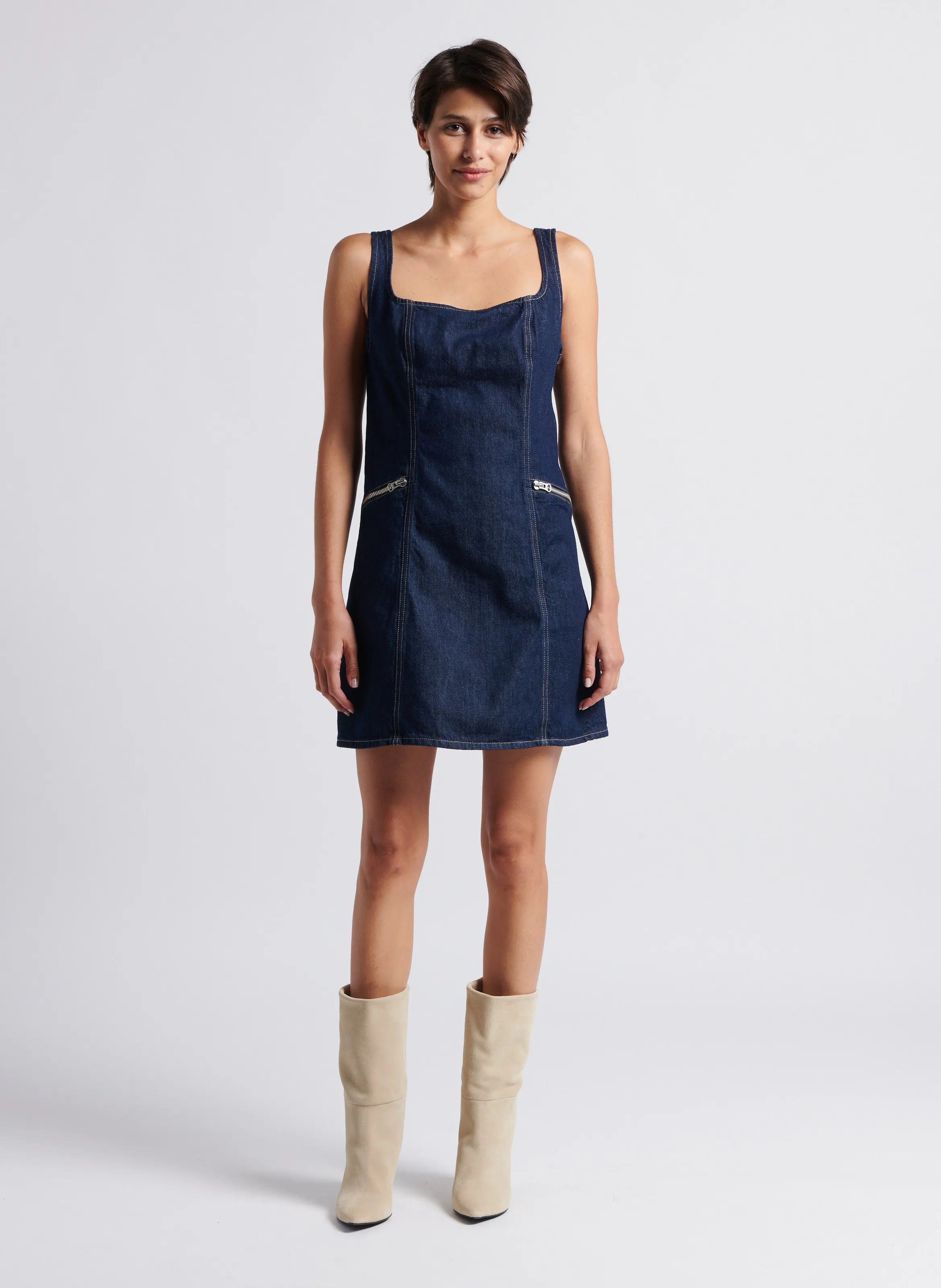 SAMSOE SAMSOE GAGA  VESTIDO CORTO VAQUERO CON CUELLO CUADRADO EN VAQUEROS BRUT
