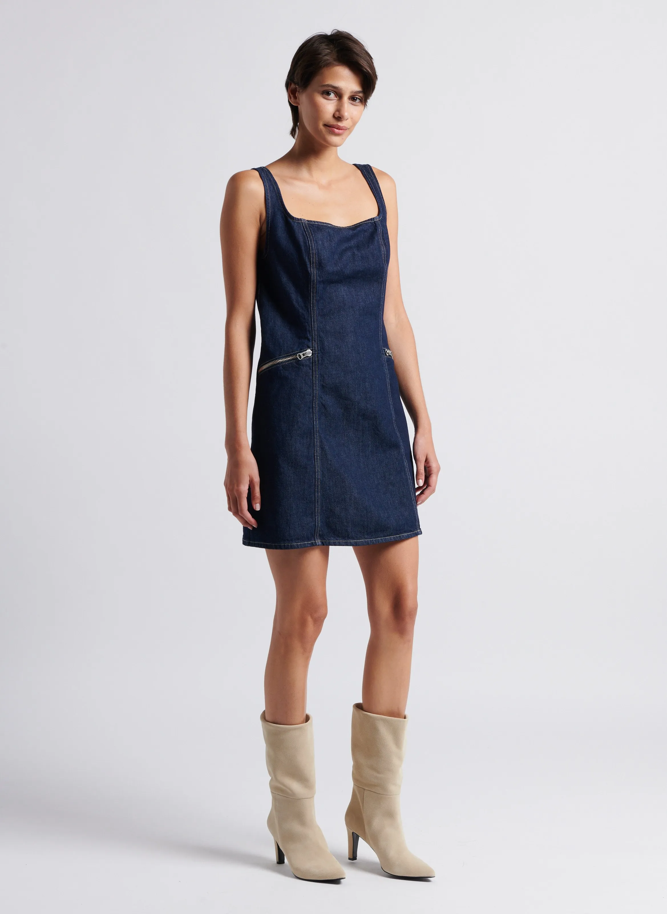 SAMSOE SAMSOE GAGA  VESTIDO CORTO VAQUERO CON CUELLO CUADRADO EN VAQUEROS BRUT