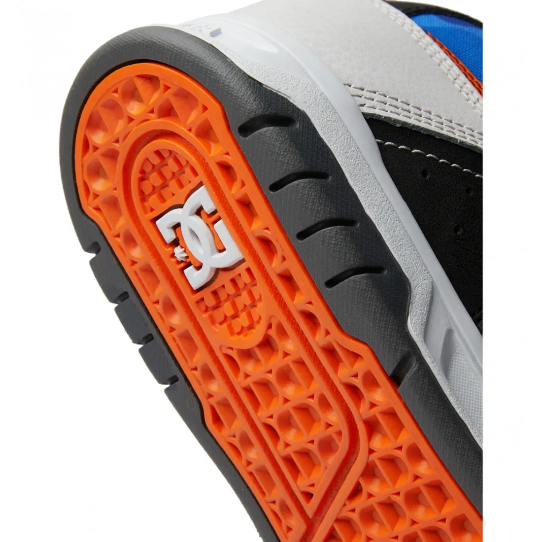 STAG white black orange