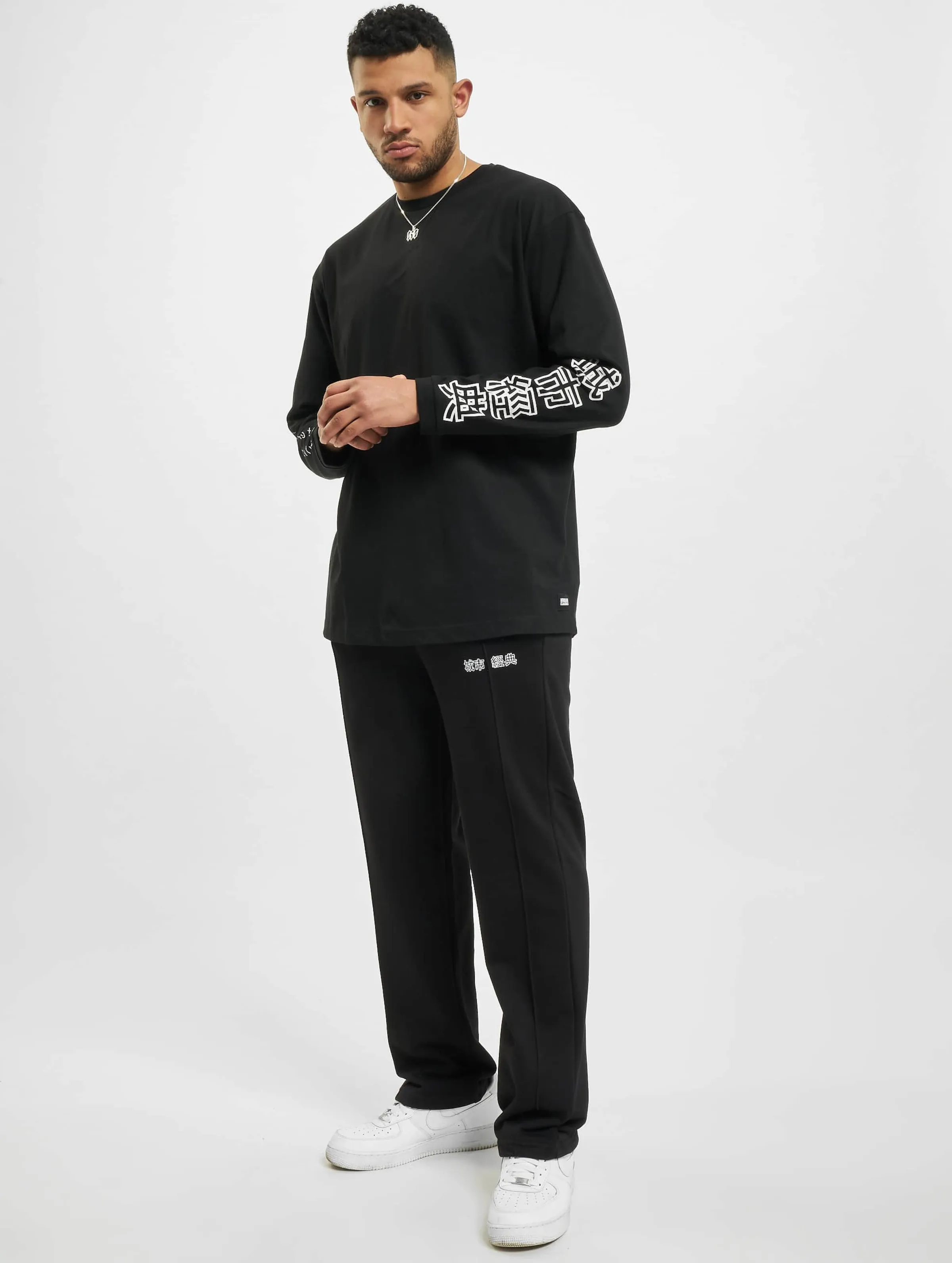 Urban Classics Chinese Symbol Oversized