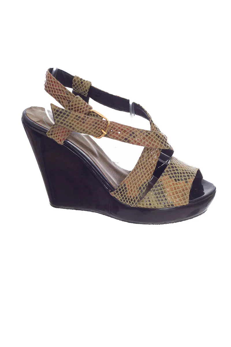 ZAPATOS COLOR BEIGE  ASTTON